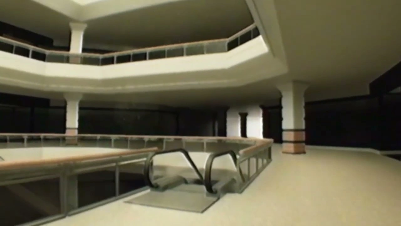 Dreamcore Dead Mall review 1 | Loot Level Chill